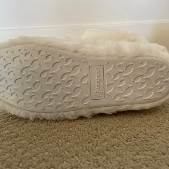 Cozy White Boot Slippers - Picture 3 of 3
